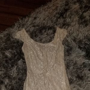 Beautiful Lace Ivory Cap Sleeve Dress !